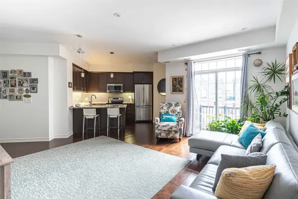 2300 Upper Middle RD W #301, Oakville, ON L6M 0T4