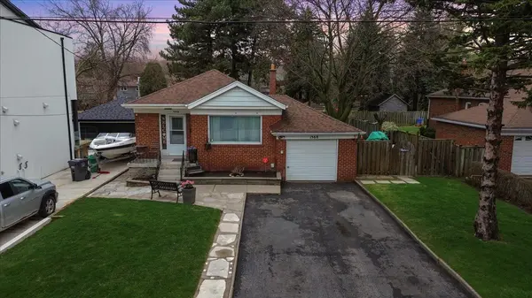 1568 Asgard DR, Mississauga, ON L5E 2B8