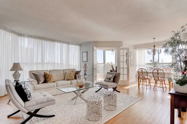 1271 Walden CIR #508, Mississauga, ON L5J 4R4