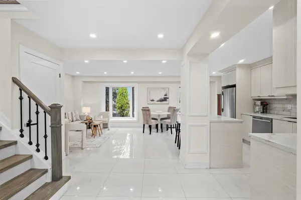 1176 Jamesway BLVD #22, Oakville, ON L6H 2Z9