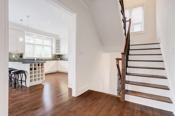 1842 Pagehurst AVE, Mississauga, ON L4X 1Y6