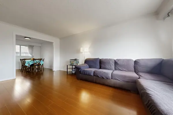 3025 Cedarglen Gate #75, Mississauga, ON L5C 2V7