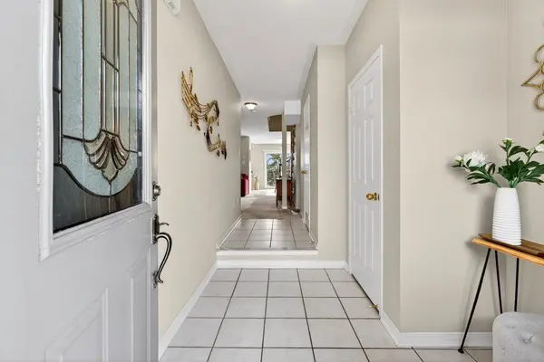 5172 Thornburn DR, Burlington, ON L7L 6K9