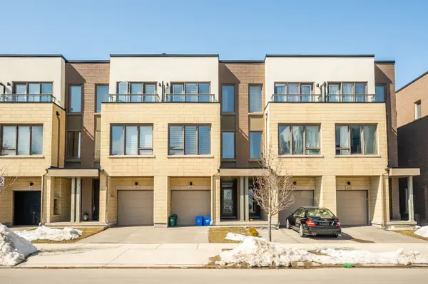 197 Sabina DR, Oakville, ON L6H 0L4