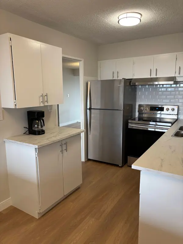 260 Scarlett RD #1908, Toronto W03, ON M6N 4X6