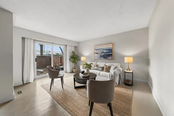 619 Timber LN, Burlington, ON L7L 4B1