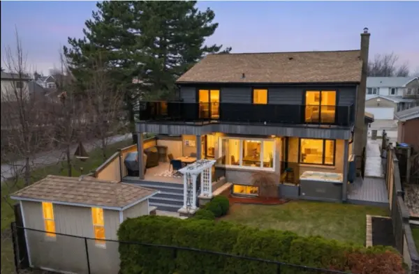 55 Northampton ST, Brampton, ON L6S 3Z6