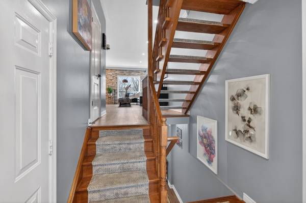 4138 Medland DR, Burlington, ON L7M 4Z8