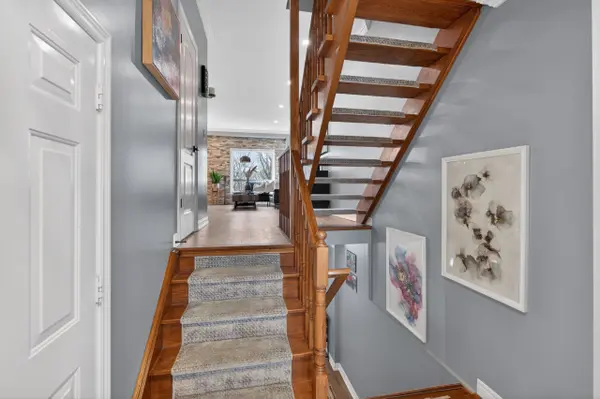 4138 Medland DR, Burlington, ON L7M 4Z8