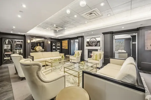 30 Old Mill RD #601, Toronto W08, ON M8X 0A5