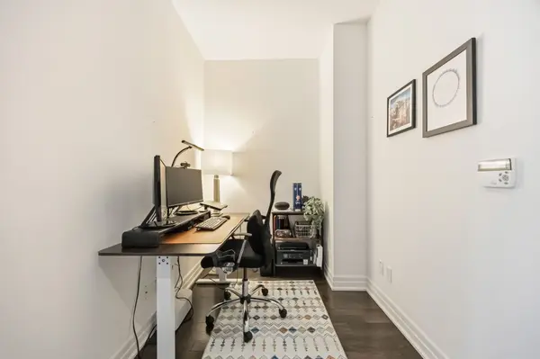 30 Old Mill RD #601, Toronto W08, ON M8X 0A5