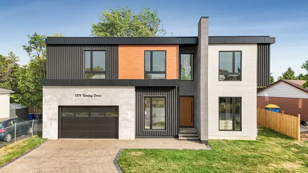 1374 Tansley DR, Oakville, ON L6L 2N4