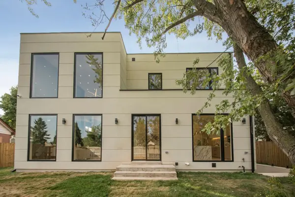 1374 Tansley DR, Oakville, ON L6L 2N4