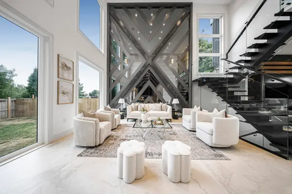 1374 Tansley DR, Oakville, ON L6L 2N4