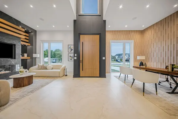 1374 Tansley DR, Oakville, ON L6L 2N4