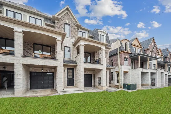 2096 FAIRMONT Common, Burlington, ON L7P 0V8