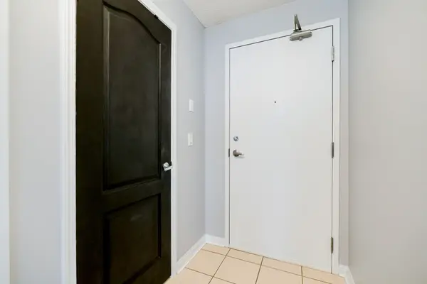 4 Elsinore PATH #1101, Toronto W06, ON M8V 4G7