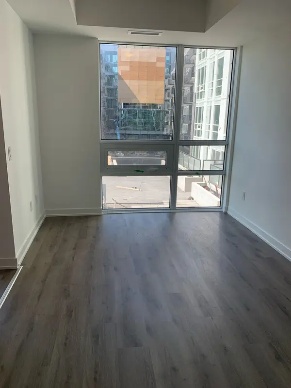 3005 Pine Glen RD #320, Oakville, ON L6M 4J3