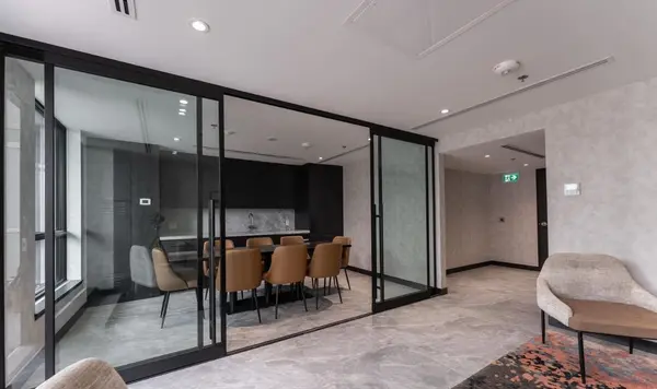 3005 Pine Glen RD #320, Oakville, ON L6M 4J3