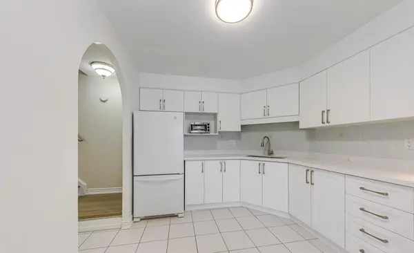 2035 South Millway DR #24, Mississauga, ON L5L 1R7