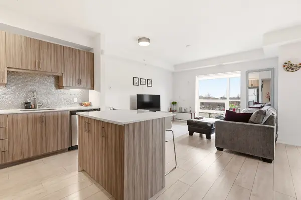 4040 Upper Middle RD #309, Burlington, ON L7M 0H2