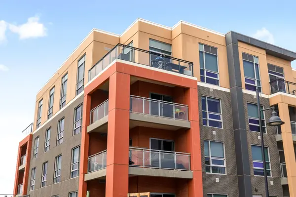 4040 Upper Middle RD #309, Burlington, ON L7M 0H2