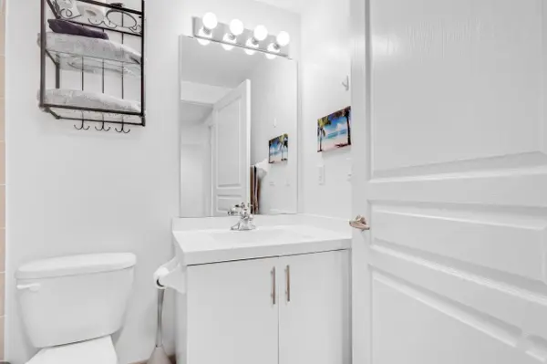 2240 Lake Shore BLVD W #505, Toronto W06, ON M8V 0B1