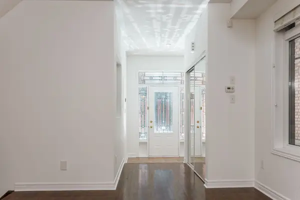 3250 Sunlight ST, Mississauga, ON L5M 0G7