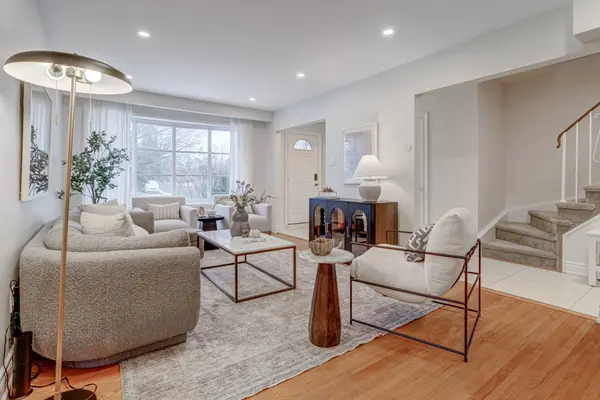 783 Dodsworth CRES, Mississauga, ON L4Y 2H8