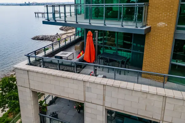 2060 Lakeshore RD #308, Burlington, ON L7R 0G2