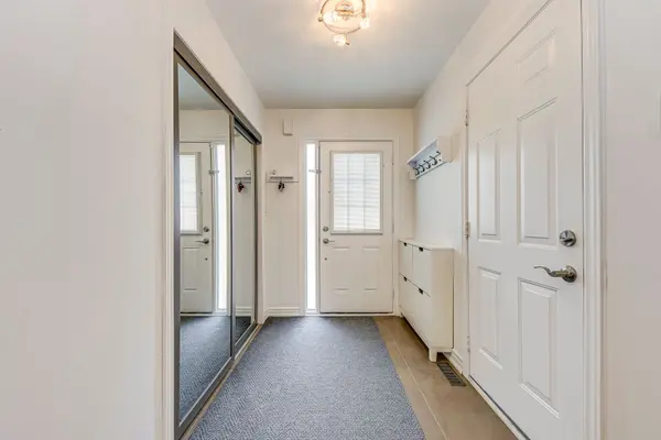 4164 Forest Fire CRES, Mississauga, ON L4W 3P5