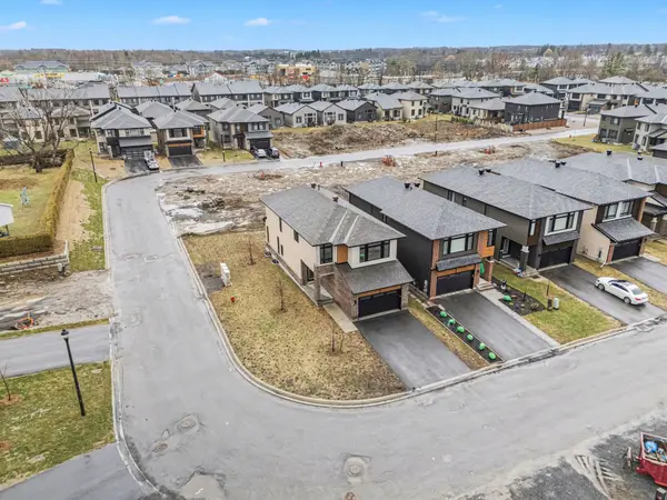 329 Whitham CRES, North Grenville, ON K0G 1J0