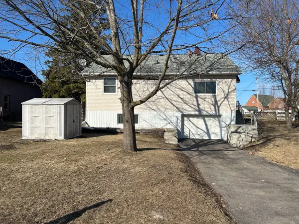 146 Elgin ST W, Arnprior, ON K7S 1N8