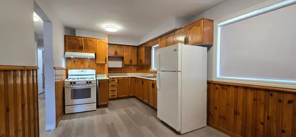 632 Beach BLVD, Hamilton, ON L8H 6Y1