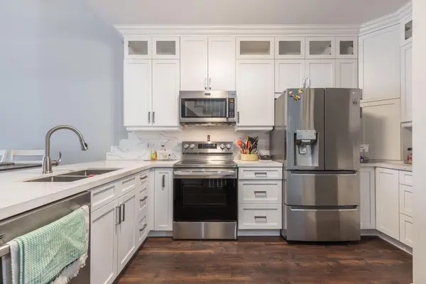 8142 Costabile DR #16, Niagara Falls, ON L2H 3M3