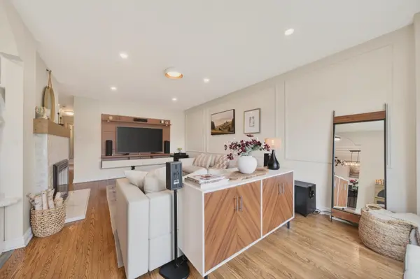 1081 Foley AVE, Elmvale Acres And Area, ON K1G 2R4