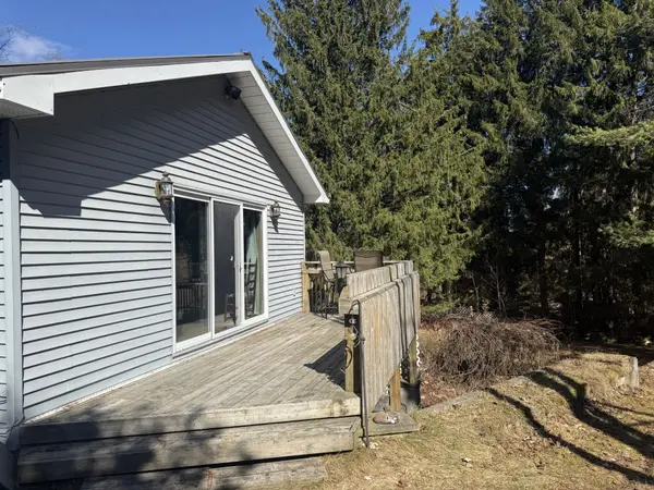 21 Mccutcheon RD, Mulmur, ON L9V 3E8