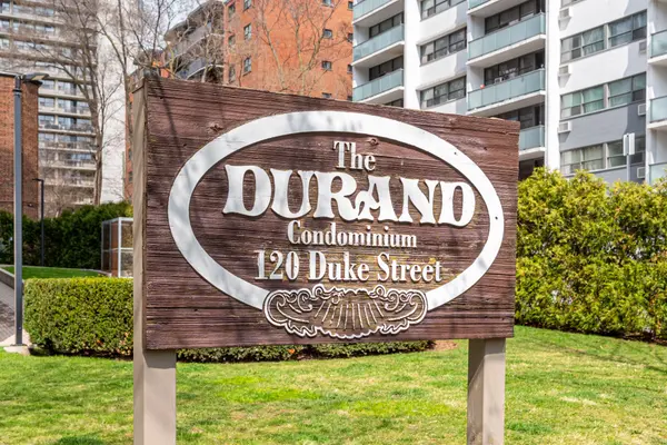 120 Duke ST #1503, Hamilton, ON L8P 4T1