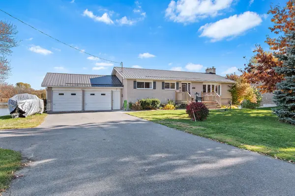 470 Dundas ST W, Greater Napanee, ON K7R 2C1