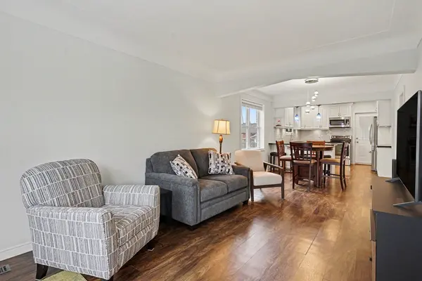 53 Bell AVE, Hamilton, ON L8K 3E2