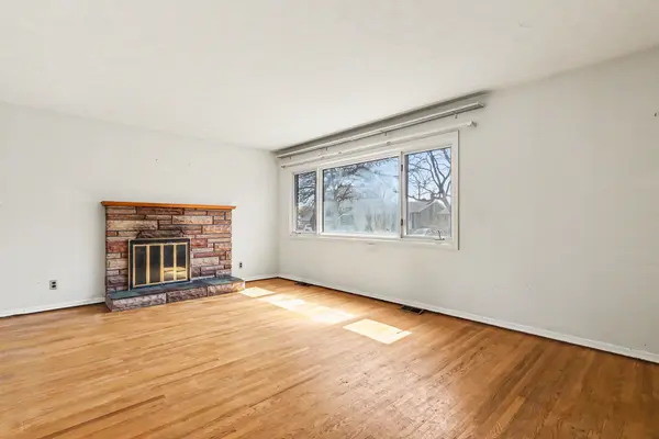 767 Cross AVE, Elmvale Acres And Area, ON K1G 3C9