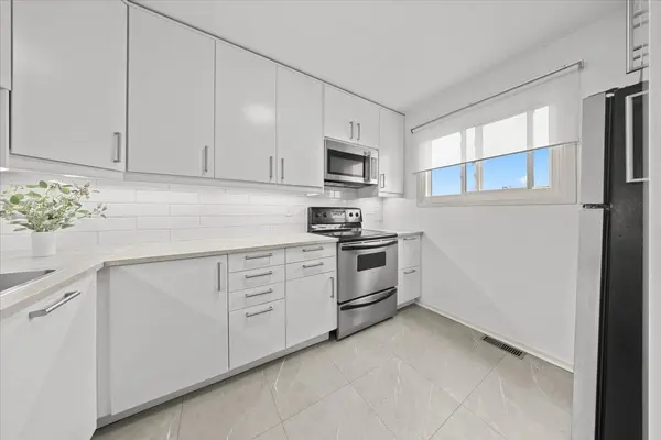 3230 Uplands DR #40, Hunt Club - Windsor Park Village And Area, ON K1V 0C6