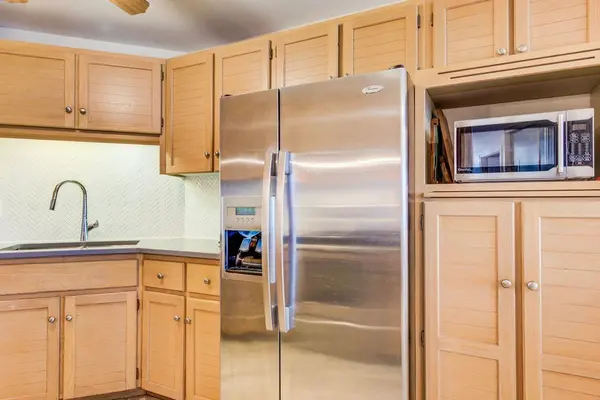 24 Marilyn DR #704, Guelph, ON N1H 8E9