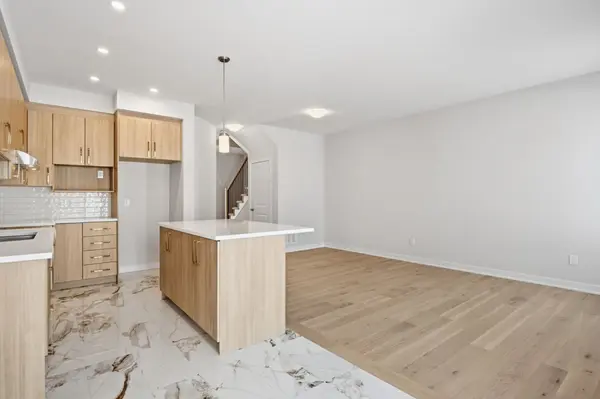 1940 Hawker Private, Carp - Huntley Ward, ON K0A 1L0