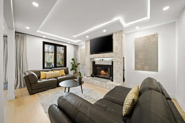 241 ANDOVER DR, London South, ON N6J 4T7