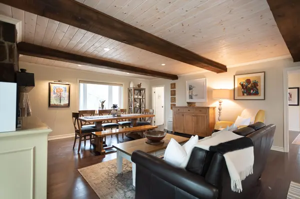 2802 Muskoka 118 RD W, Muskoka Lakes, ON P0B 1J0