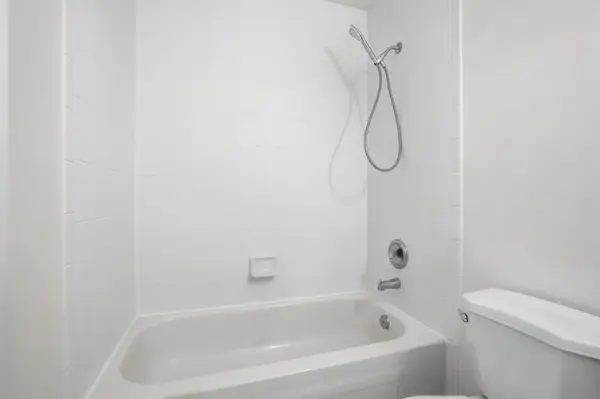 1889 Upper Wentworth ST #29, Hamilton, ON L9B 2T8