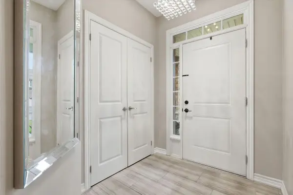 86 Pettitt DR, Guelph, ON N1E 0M2