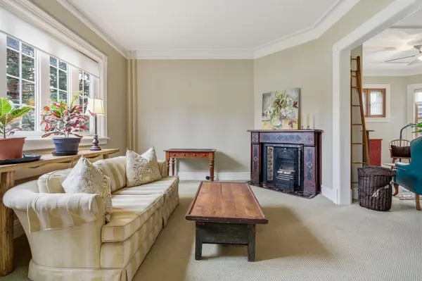 42 Queen ST, Belleville, ON K8N 1T5