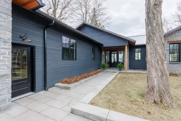 1027 Old Front RD, Kingston, ON K7M 4M2